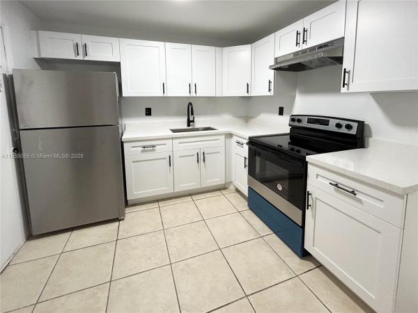 Biscayne Park Estates, 12215 W Dixie Hwy #106, North Miami, Florida 33161, image 1