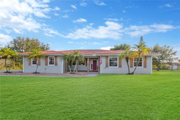 20880 SW 234th St, Unincorporated Dade County, Florida 33031, image 1
