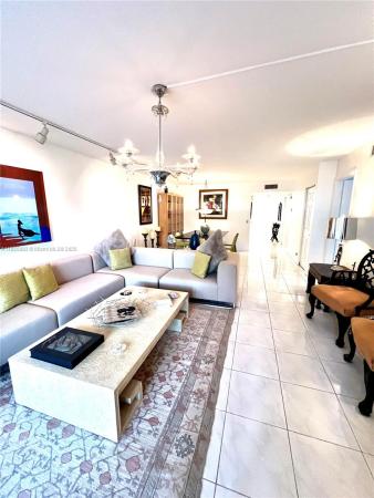 Racquet Club At Bonaventure, 408 Lakeview Dr #102, Weston, Florida 33326, image 1