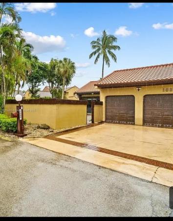 20305 NE 10th Ct, Miami, Florida 33179, image 1