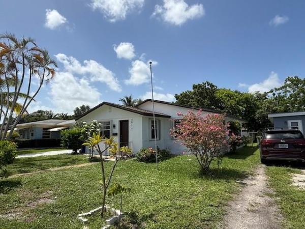 South Hollywood, 2711 Dewey St, Hollywood, Florida 33020, image 1