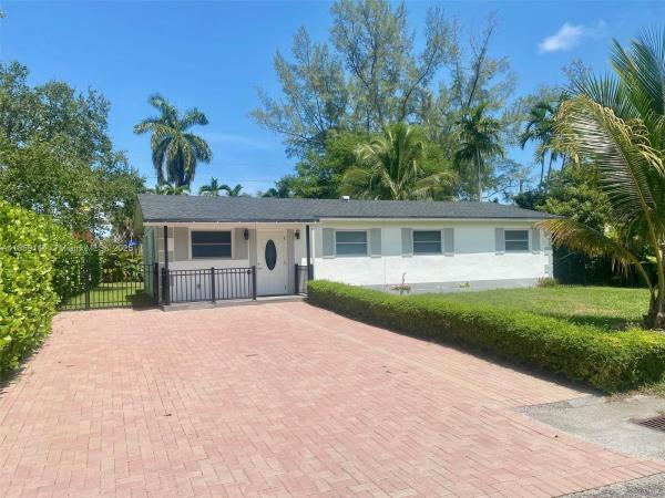 Twin Lakes Manor, South Miami, Florida 33143, image 1