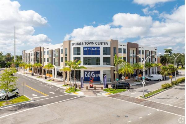 1 Curtiss Pkwy #215, Miami Springs, Florida 33166, image 1