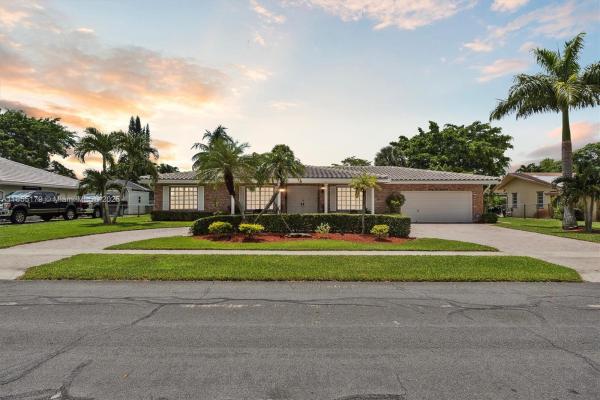 Plantation Park Lakesites, 6100 SW 8th Ct, Plantation, Florida 33317, image 1
