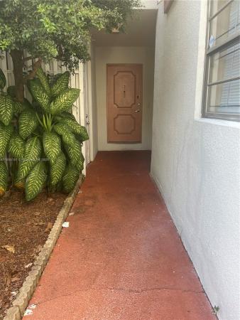 Courts Of Inverrary, 6548 Racquet Club Dr #89, Lauderhill, Florida 33319, image 1