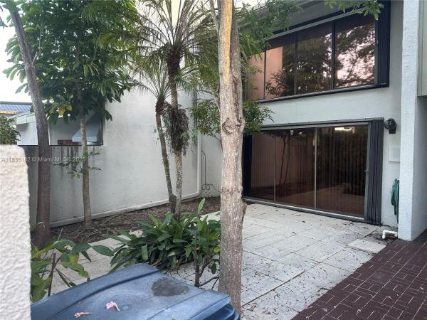 The Banyans Of South Miami, 6661 SW 72nd St #35, South Miami, Florida 33143, image 2
