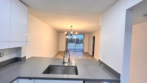 19771 SW 114 Ave 330, Unincorporated Dade County, Florida 33157, image 1