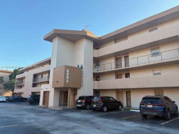 8893 Fontainebleau Blvd #304, Unincorporated Dade County, Florida 33172, image 1