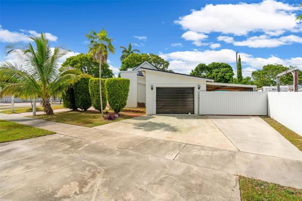 Green Hills, 17881 SW 112th Pl, West Perrine, Florida 33157, image 2