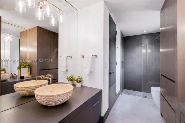 Tropical Isle Homes, 545 Sabal Palm Dr, Key Biscayne, Florida 33149, image 1