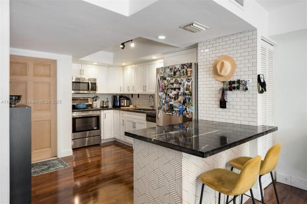 Grove Paradise, 3218 W Trade Ave #III3, Miami, Florida 33133, image 2