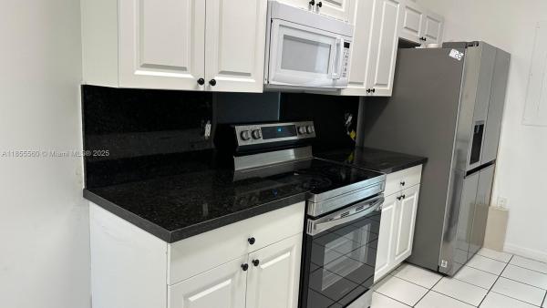 21240 NE 9 Ct 01, Unincorporated Dade County, Florida 33179, image 1