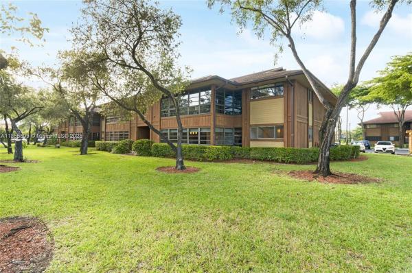 Doral Park Country Club Villas, 4970 NW 102nd Ave #102-4, Doral, Florida 33178, image 1