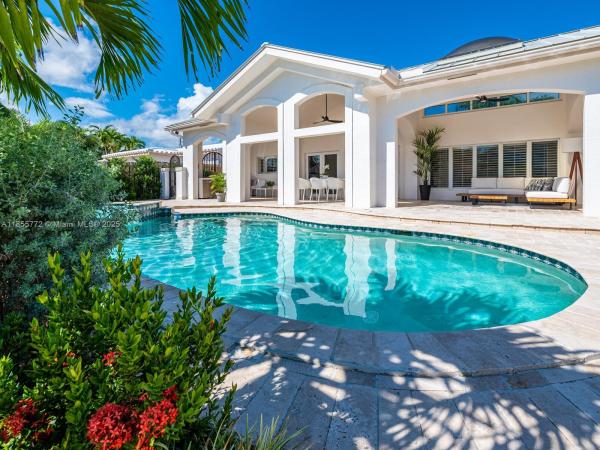 Lauder Gate Isles, 2118 NE 15th St, Fort Lauderdale, Florida 33304, image 1