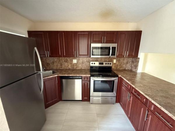 Terrazas Del Sol, 2740 W 76th St #204, Hialeah, Florida 33016, image 1