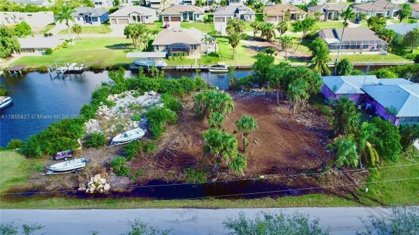 4114 Palm Dr, Punta Gorda, Florida 33950, image 1