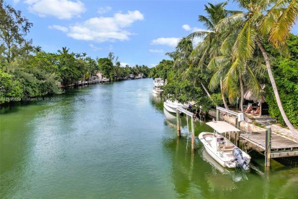Garden, 4035 N Meridian Ave #202, Miami Beach, Florida 33140, image 1