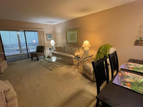 Lakes Of Carriage Hills, 4975 E Sabal Palm Blvd #208, Tamarac, Florida 33319, image 2