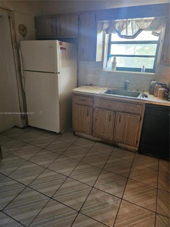 Windward Estates, 1970 NW 187th Ter, Miami Gardens, Florida 33056, image 3