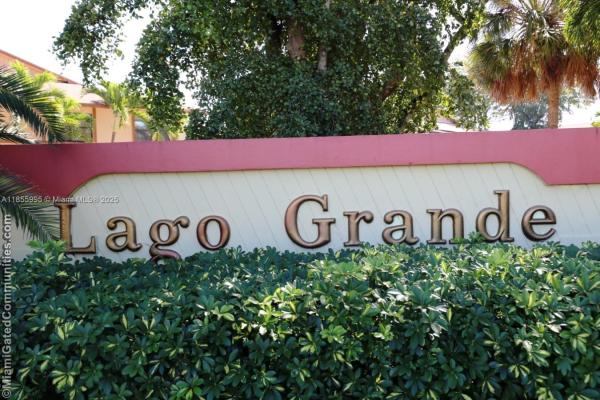 Lago Grande, 2705 W 64th Pl #52-14, Hialeah, Florida 33016, image 1