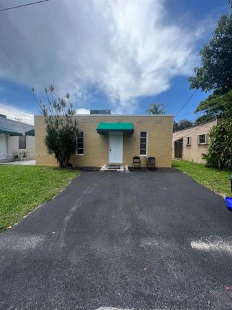 St James Park Northeast, 1670 Harding St #B, Hollywood, Florida 33020, image 1