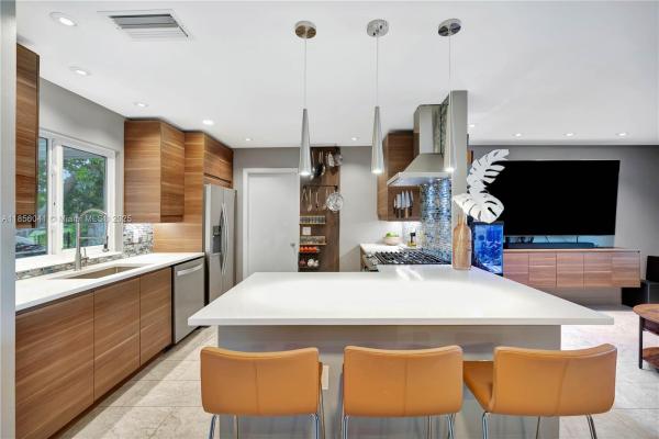 Palm Beach Gardens Estates, 553 Riverside Dr, Palm Beach Gardens, Florida 33410, image 1