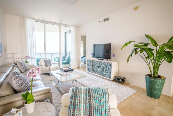 Tdr Tower 2, 15901 Collins Ave #1104, Sunny Isles Beach, Florida 33160, image 2