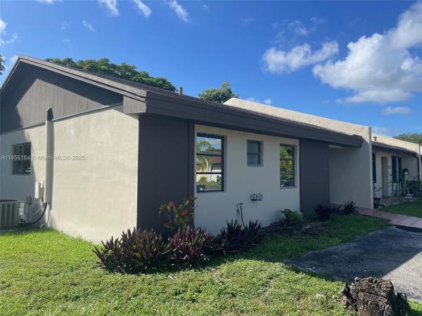 13944 SW 52nd Ln, Miami, Florida 33175, image 1