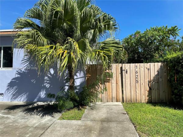 Hollywood South Side, 1625 Fletcher St #1-2, Hollywood, Florida 33020, image 2