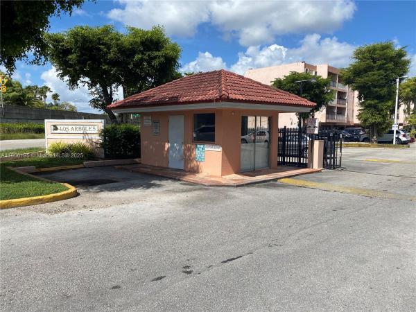 Los Arboles, 1900 W 68th St #G401, Hialeah, Florida 33014, image 1