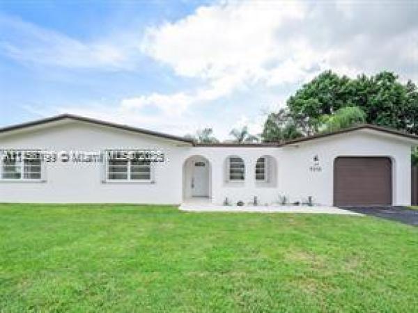Villa Malaga, 9310 SW 165th St, Palmetto Bay, Florida 33157, image 1