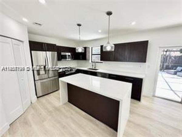 Villa Malaga, 9310 SW 165th St, Palmetto Bay, Florida 33157, image 3