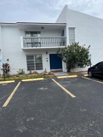Heritage Square, 9400 SW 170th St #106, Palmetto Bay, Florida 33157, image 1