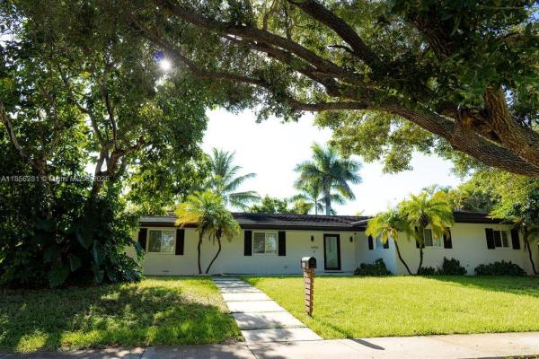 Country Club Grove, 14941 SW 87th Ave 0, Palmetto Bay, Florida 33176, image 1