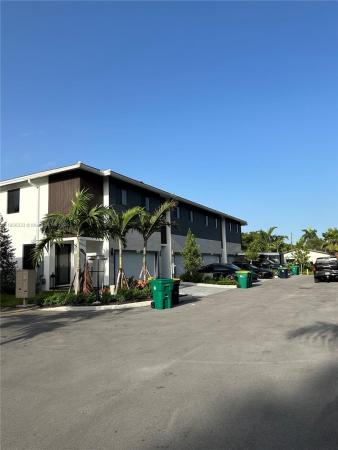 Canal Groves, 4627 SW 32nd Ave #2C, Dania Beach, Florida 33312, image 1