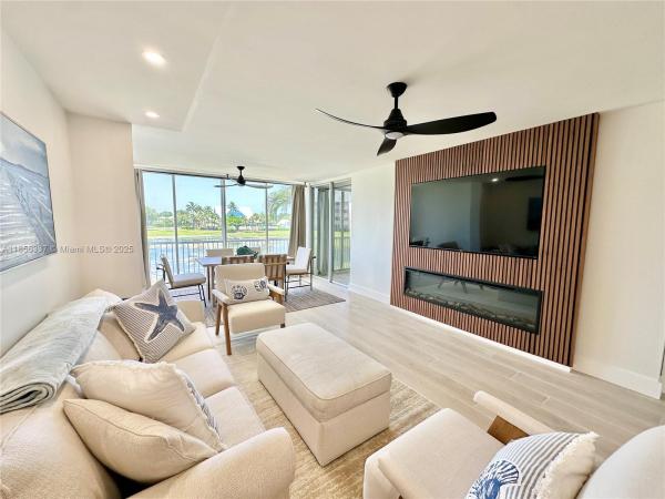 Jupiter Bay West, 353 S Us Highway 1 #E204, Jupiter, Florida 33477, image 2