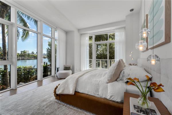 The Ritz-Carlton South Beach, 4701 N Meridian Ave #102, Miami Beach, Florida 33140, image 1