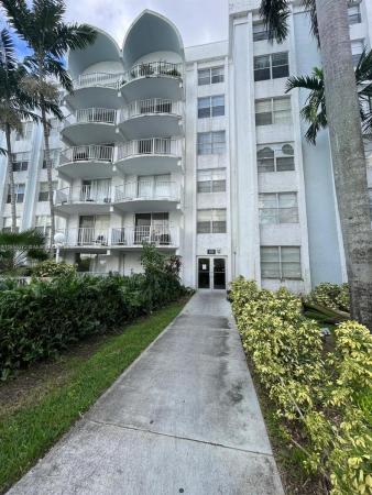 494 NW 165th St Rd #C-105, Unincorporated Dade County, Florida 33169, image 1