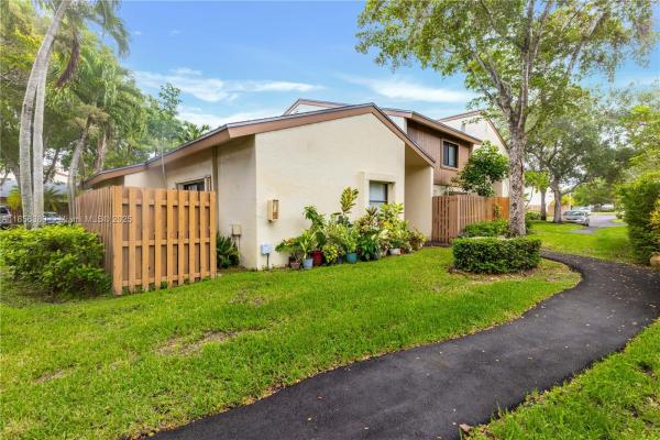 10929 SW 113 Pl 73a, Unincorporated Dade County, Florida 33176, image 1