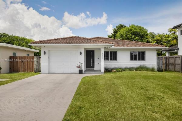 Coral Villas, 6331 SW 34th St, Coral Terrace, Florida 33155, image 2