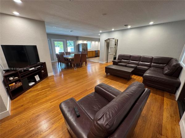 Hollywood Little Ranches, 520 N 26th Ave, Hollywood, Florida 33020, image 3
