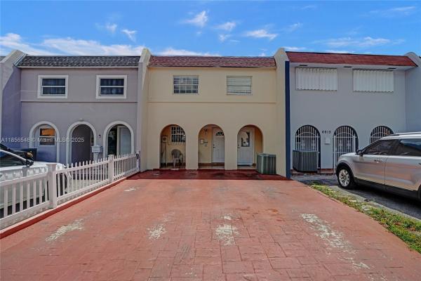 Palm Springs Villas, 6925 W 3rd Ave, Hialeah, Florida 33014, image 1