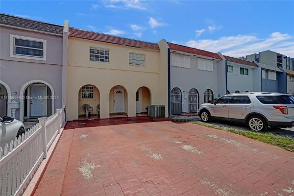 Palm Springs Villas, 6925 W 3rd Ave, Hialeah, Florida 33014, image 3