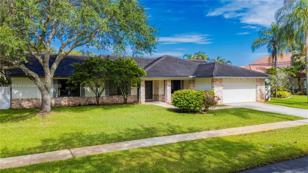 Pasadena Estates, 400 NW 202nd Way, Pembroke Pines, Florida 33029, image 1