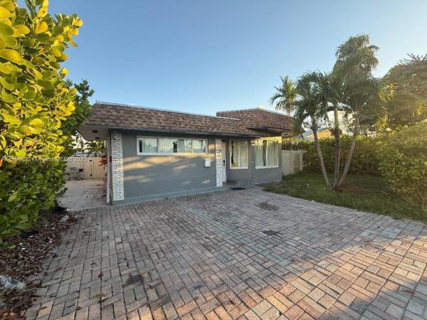 Atlantic Shores Dixie Highway, 716 NE 7th St, Hallandale Beach, Florida 33009, image 1