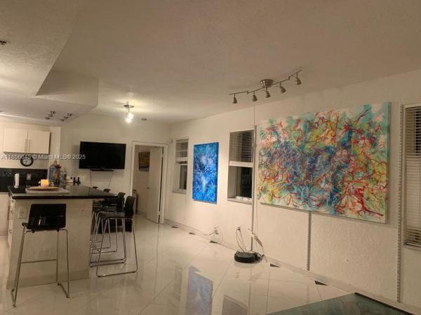 The Lexington Euclid, 802 Euclid Ave #305, Miami Beach, Florida 33139, image 2