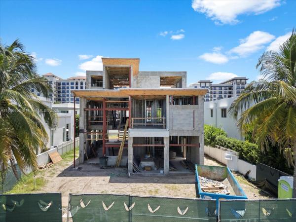 Kings Court, 344 NE 2nd St, Boca Raton, Florida 33432, image 1