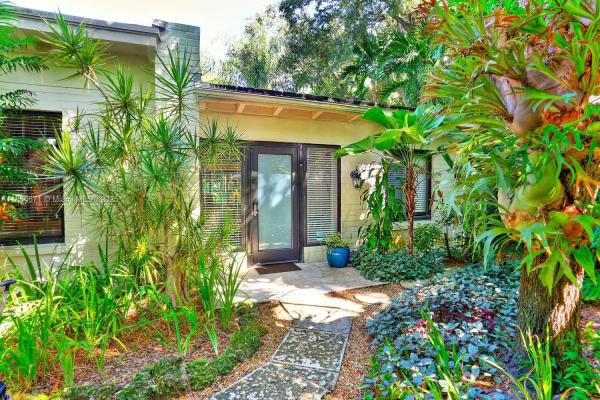 Biscayne Park Terrace, 2035 Tigertail Ave, Coconut Grove, Florida 33133, image 1