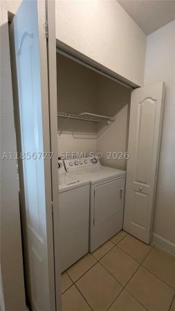 Valencia, 6001 SW 70th St #127, South Miami, Florida 33143, image 2