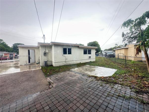 Dillard Park, 2348 NW 15th St #2348, Fort Lauderdale, Florida 33311, image 1